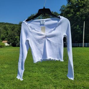 Urban Outfitters BDG Cropped Long-Sleeve Top - White, Size M NWT Trendy & Chic!